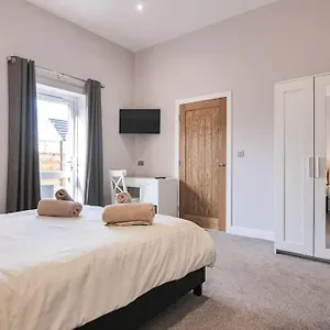 Hoxne - Rose With Private Hot Tub Holiday home York