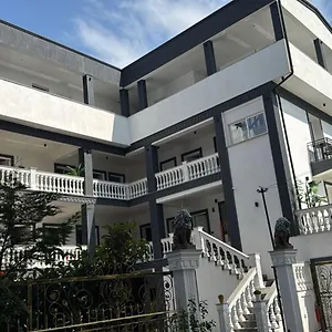 Aaron Hotel Durres